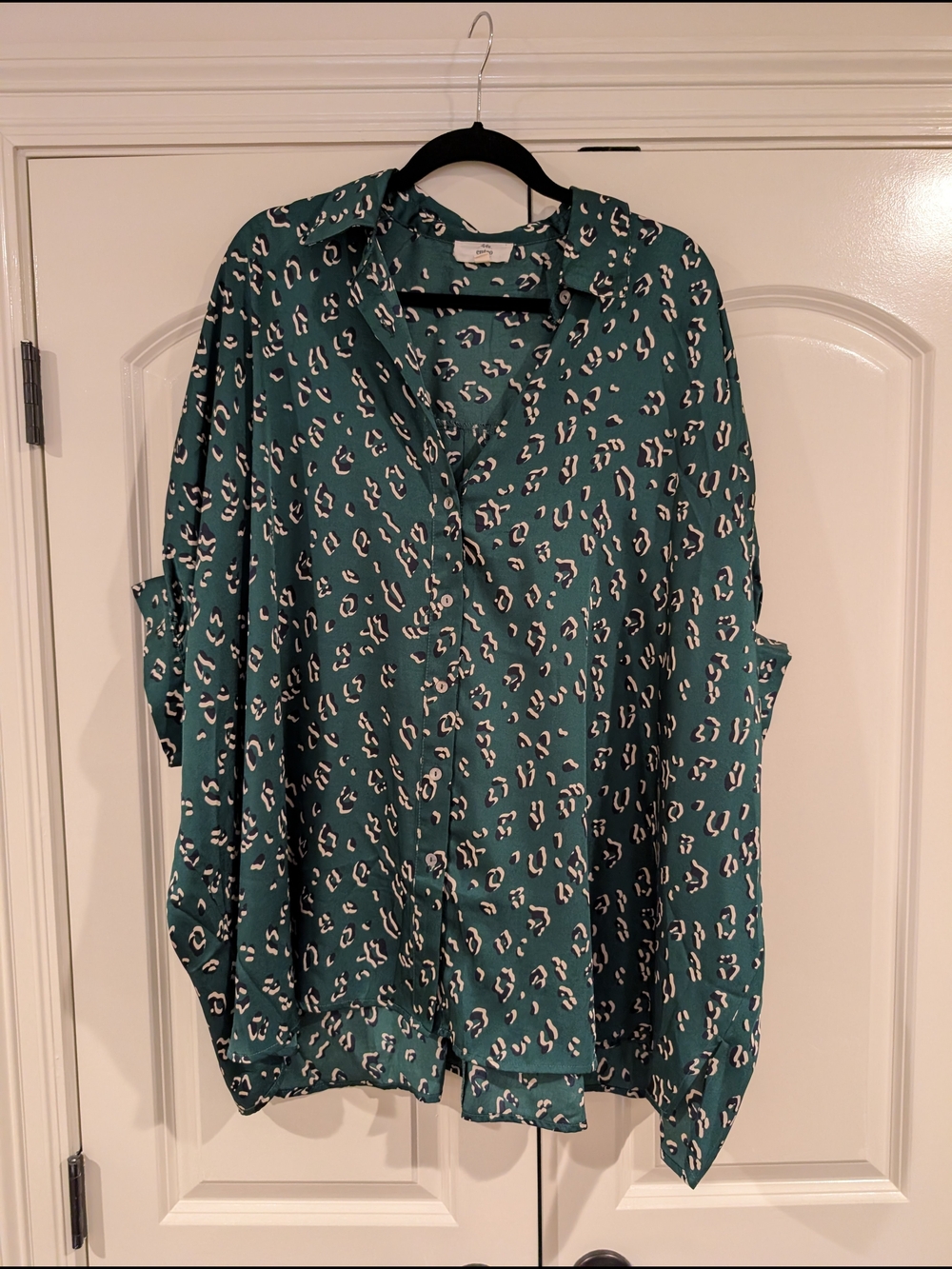 Dark Green Animal Print Button-Up Blouse - Picture 2 of 2